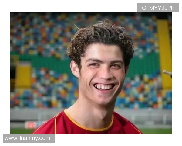 中国现役足球明星颜值巅峰谁是最帅球员引发热议与关注