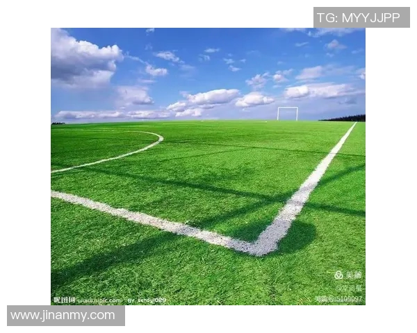 小时候与足球明星的偶遇瞬间让我对梦想的追逐充满无限憧憬与热情